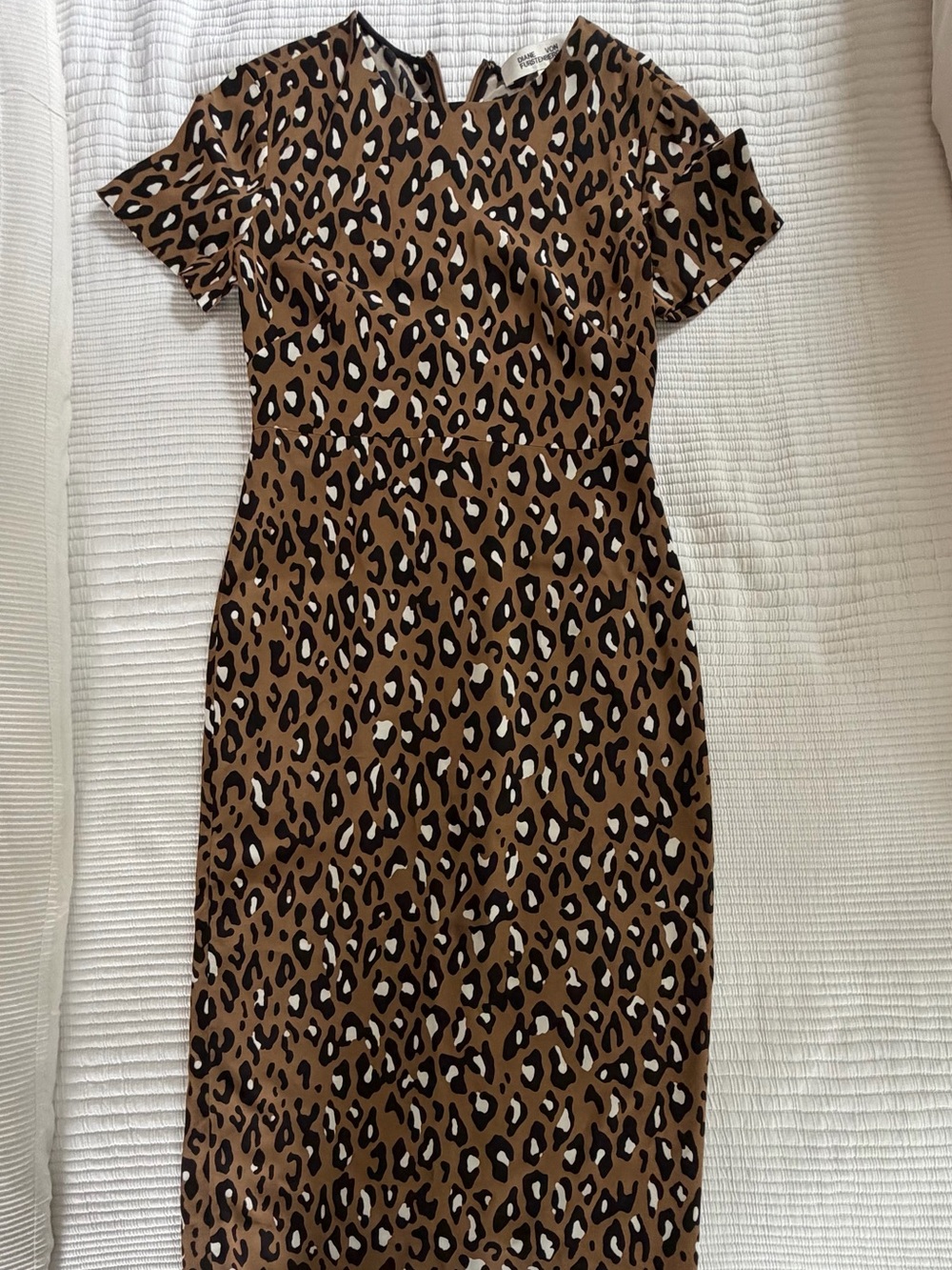 Diane Von Furstenberg Brown Leopard Print Short Sleeve Dress